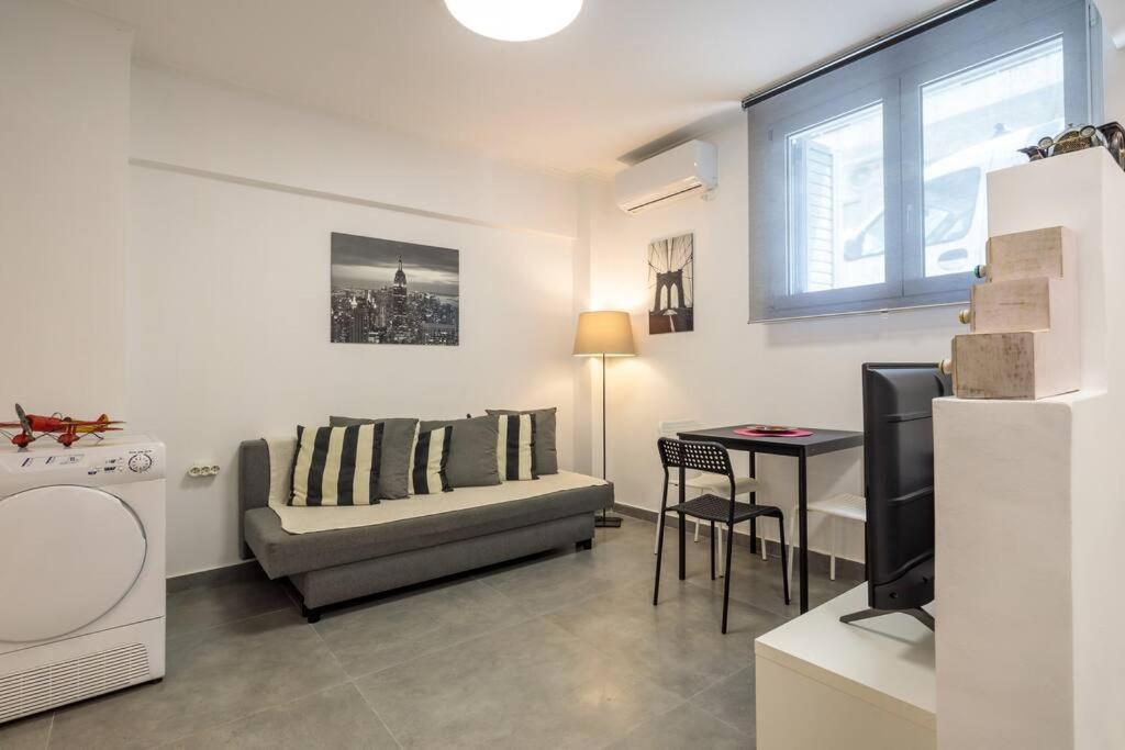 Hilton Area Brand New Comfortable Apartment Atene Esterno foto