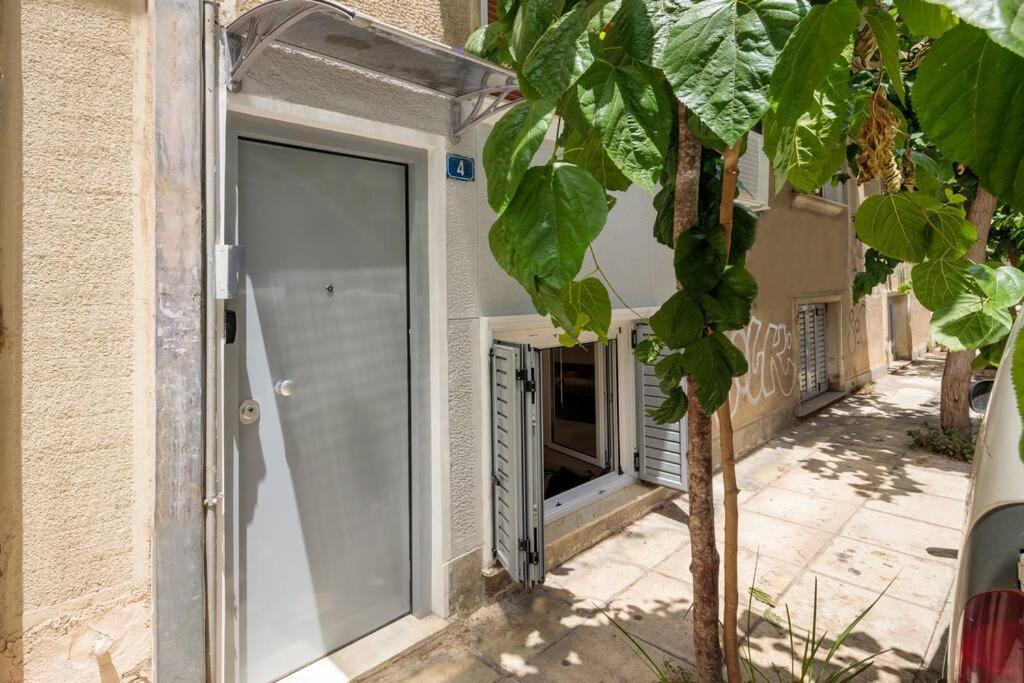 Hilton Area Brand New Comfortable Apartment Atene Esterno foto