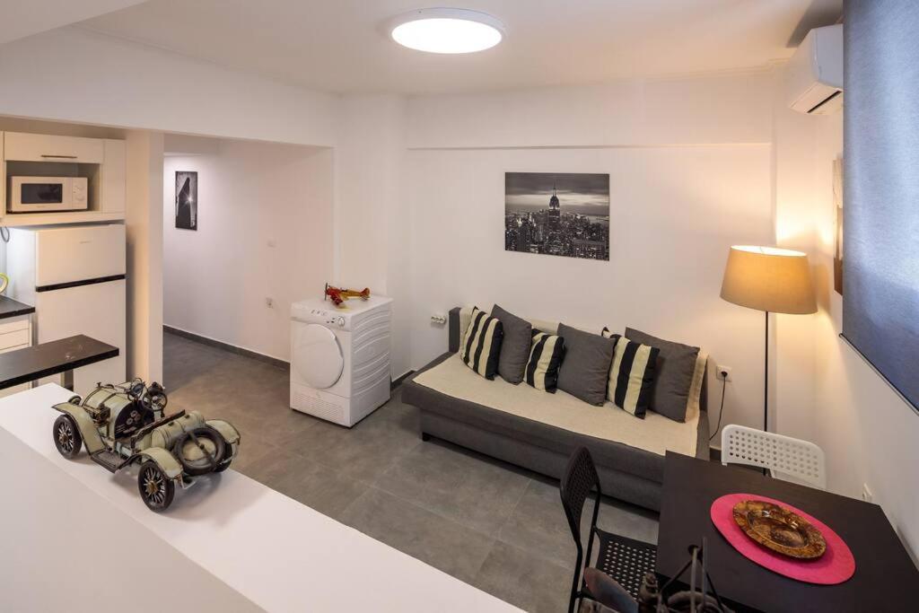 Hilton Area Brand New Comfortable Apartment Atene Esterno foto