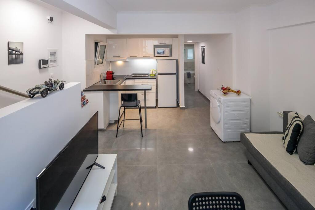 Hilton Area Brand New Comfortable Apartment Atene Esterno foto