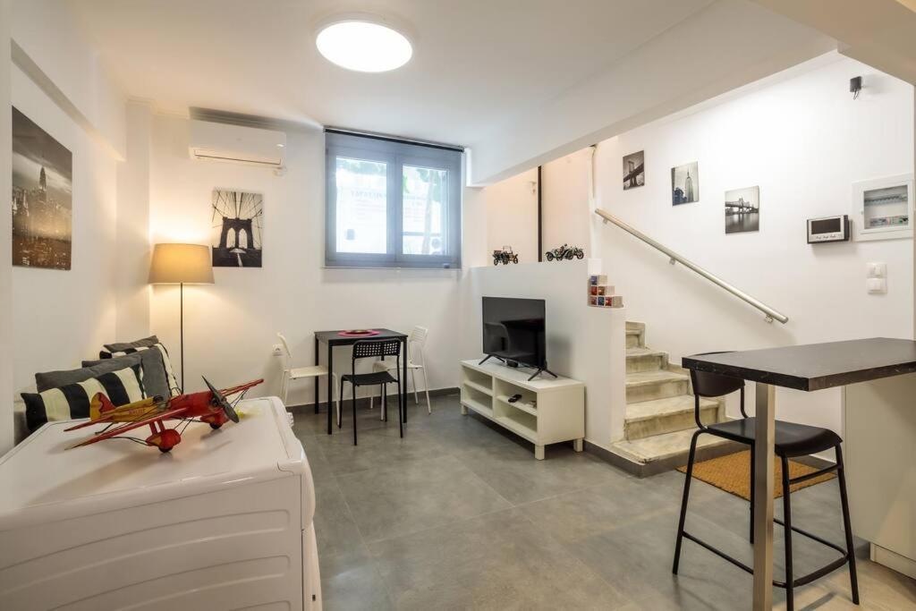 Hilton Area Brand New Comfortable Apartment Atene Esterno foto